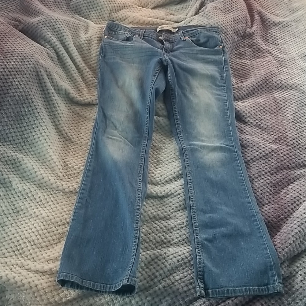 Levi's 524 bootcut size 7 jeans